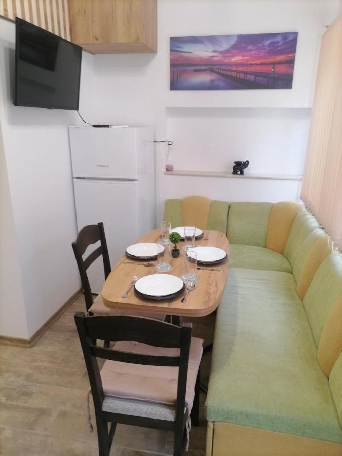 Cosy Apartment With A Sunny Balcony In Warna Exterior foto
